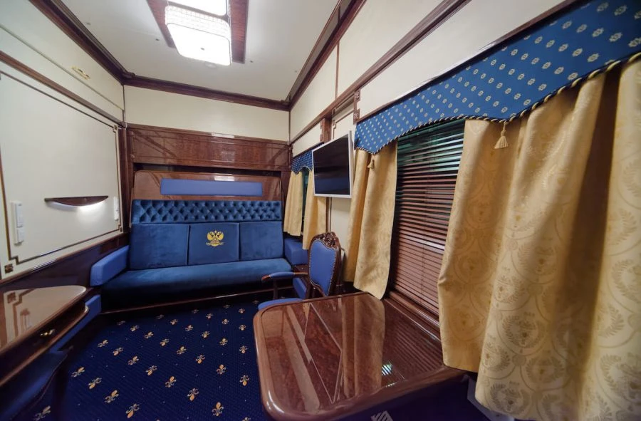 Passenger compartment wagon of model 61-4466.00.