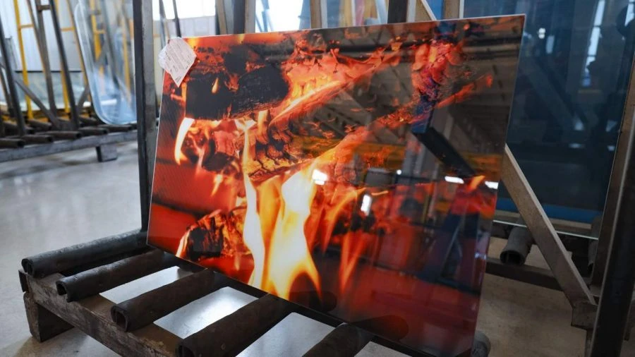 Safety tempered glass with digital printing SGPrint for glazing of building constructions, furniture, household appliances.