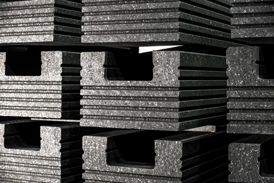 Pod blocks for aluminium electrolysers of PB H-4 grade