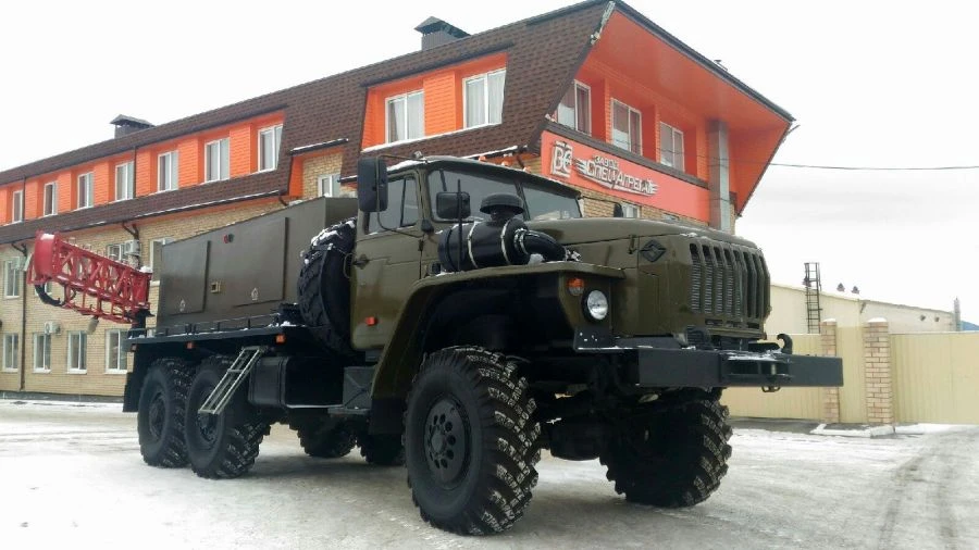 Aerodrome mobile unit APA-100-SA model 478413 (008-SA-13) on Ural 4320-1151-63 chassis.
