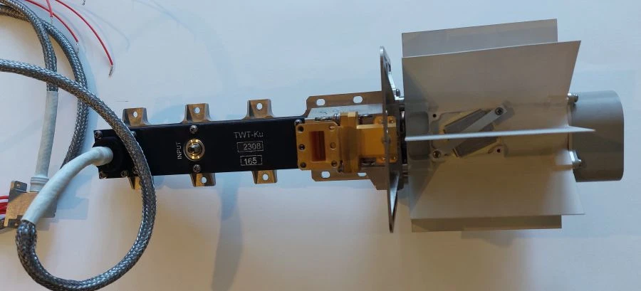 Travelling wave lamp TWT-Ku-3