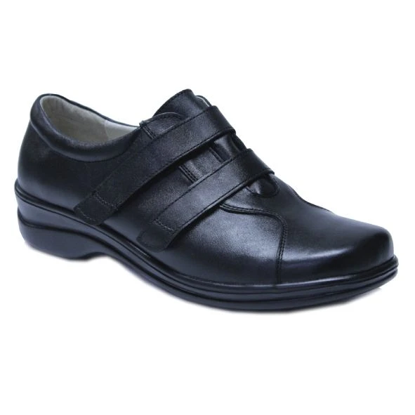 Orthopaedic footwear of low complexity without insulated lining (pair): women's half-boots of sizes 210-275 of serial production