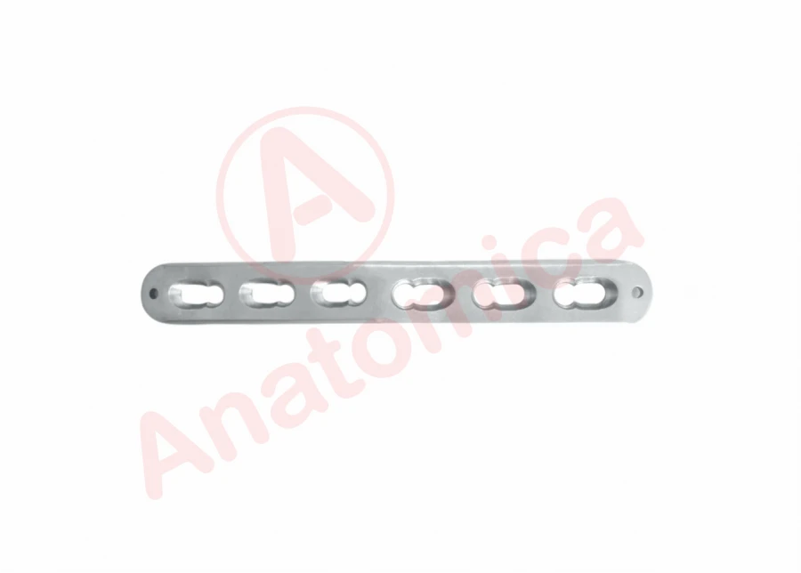 Plate wide straight with angular stability with limited contact