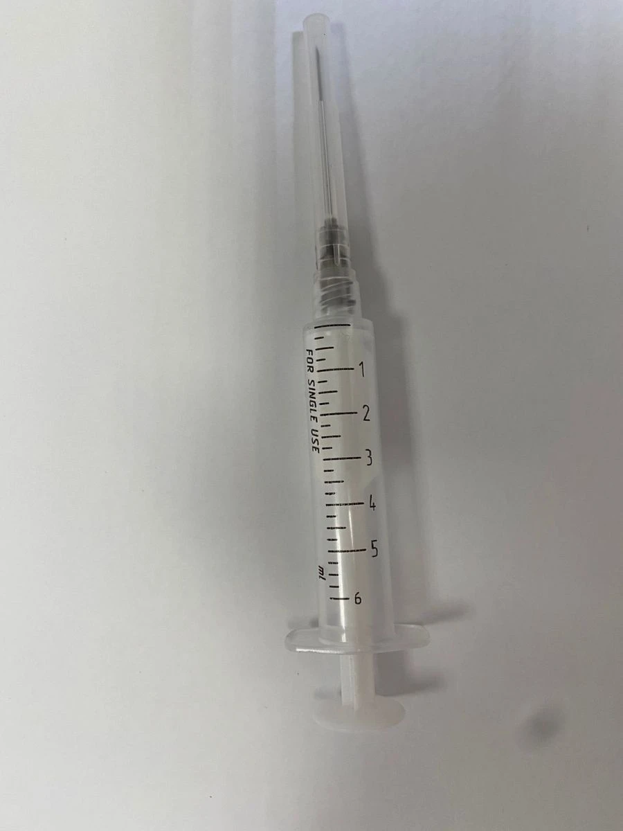 Injection syringe single use sterile two-detailed 5ml "Luer-lok" with or without needle.