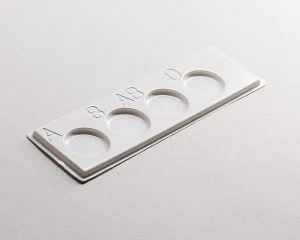 Single-use 4-well polymer immunoassay plate (transparent). Item No.: M-02/2