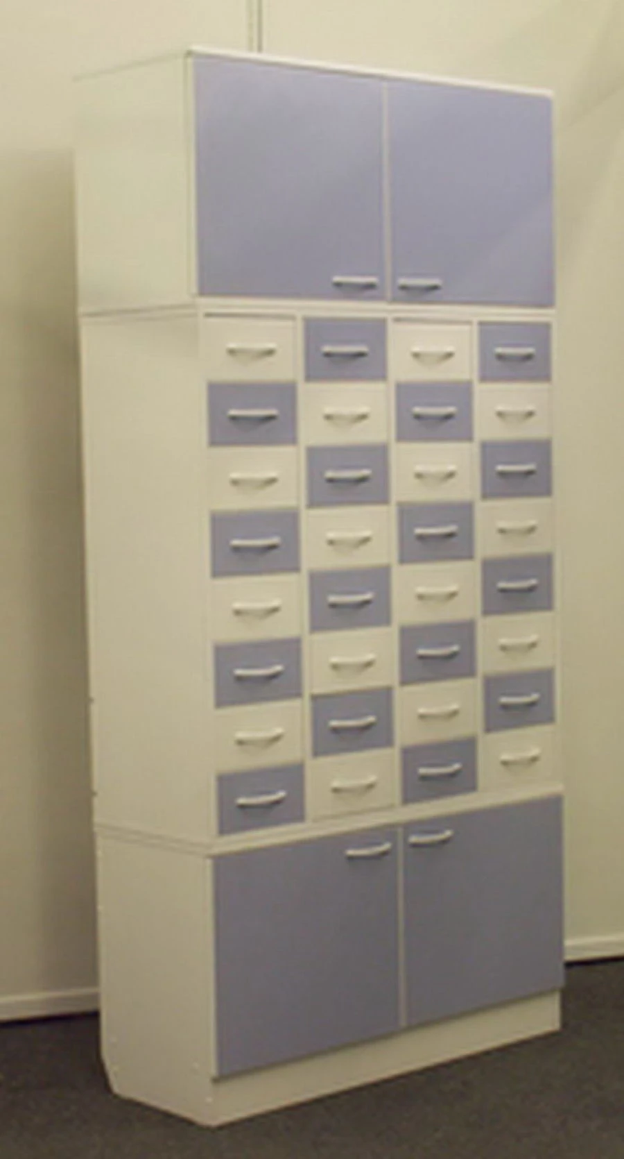 Pharmacy cupboard (type 2)