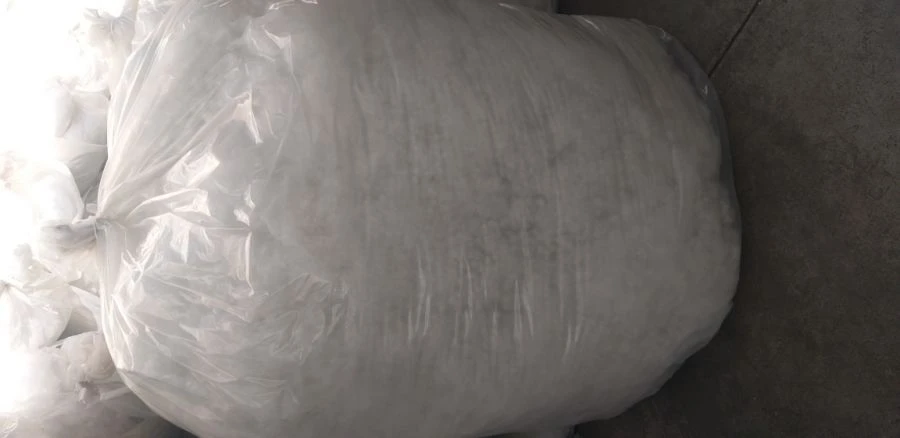 Nonwoven fabrics of chemical yarns:synthetic fibre filling "fibre balls".