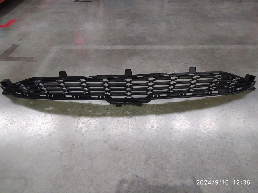 Lower front bumper grille for HAVAL F7, part no. 2803115AKN02A