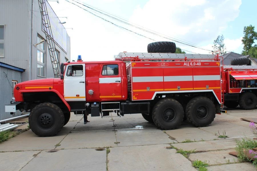43444C-10 fire tanker AC 4,0...9,0-40,-40/4,-50,-50/4,-60,-70 (4320), type 4344-05, modifications 4344V3 on chassis Ural 43