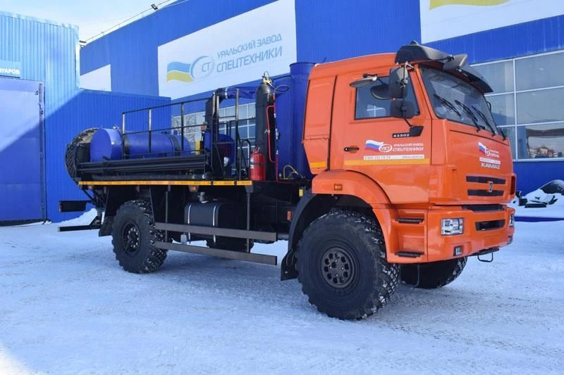 Unit for well dewaxing (ADPM), UZST brand, type 6891-28 on KAMAZ 43502-D5 chassis.