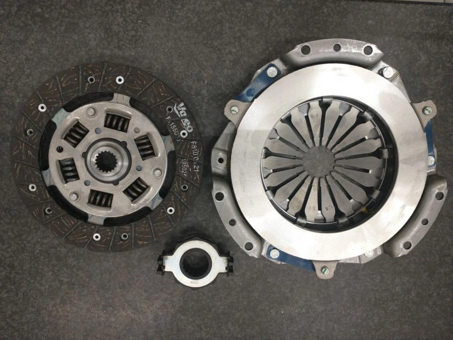 Clutch kit for car. Item No. 801256