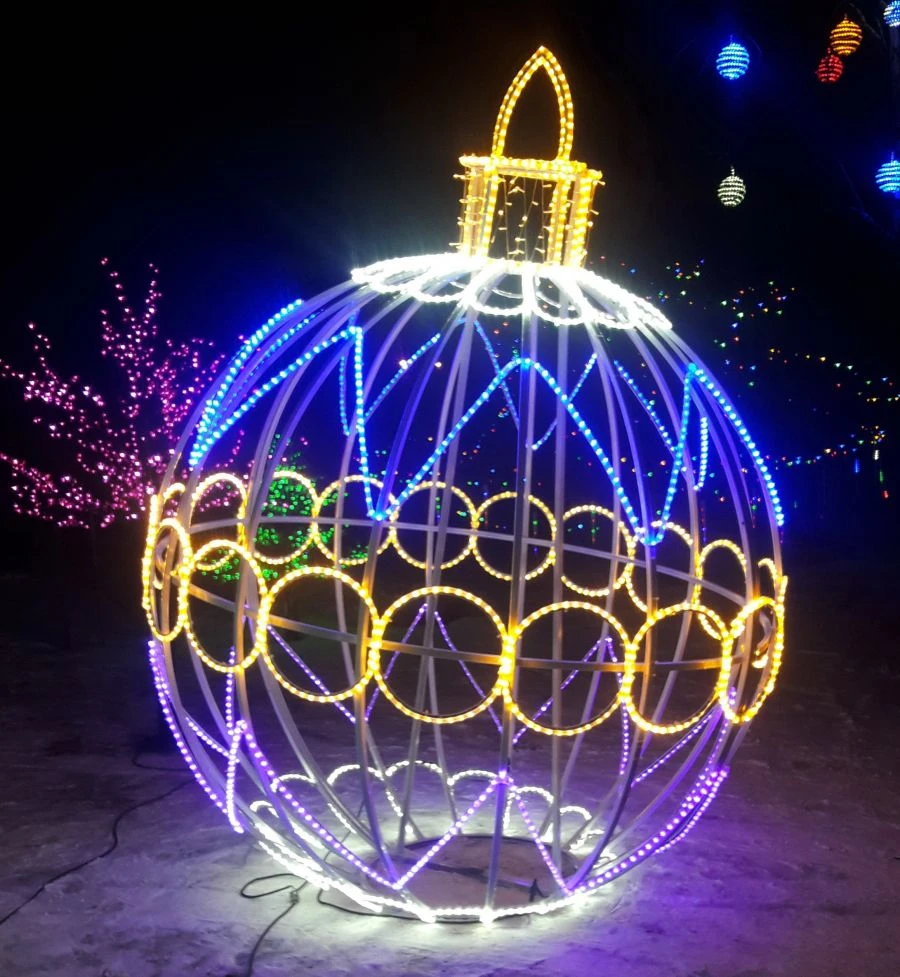 Illumination frame "Christmas Tree Toy" - decorative street lamp to be installed as an independent stationary unit.