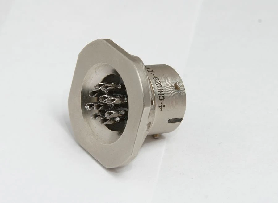 Connector (plug) SNC 29