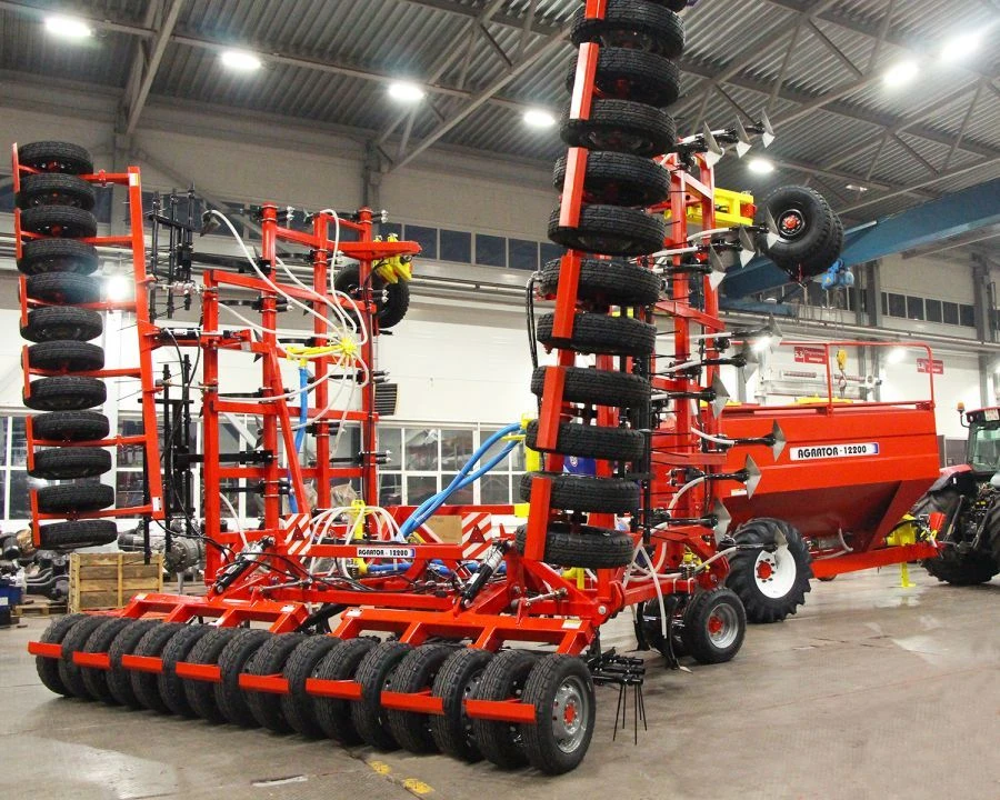 Pneumatic seeding complex "Agrator-12200"