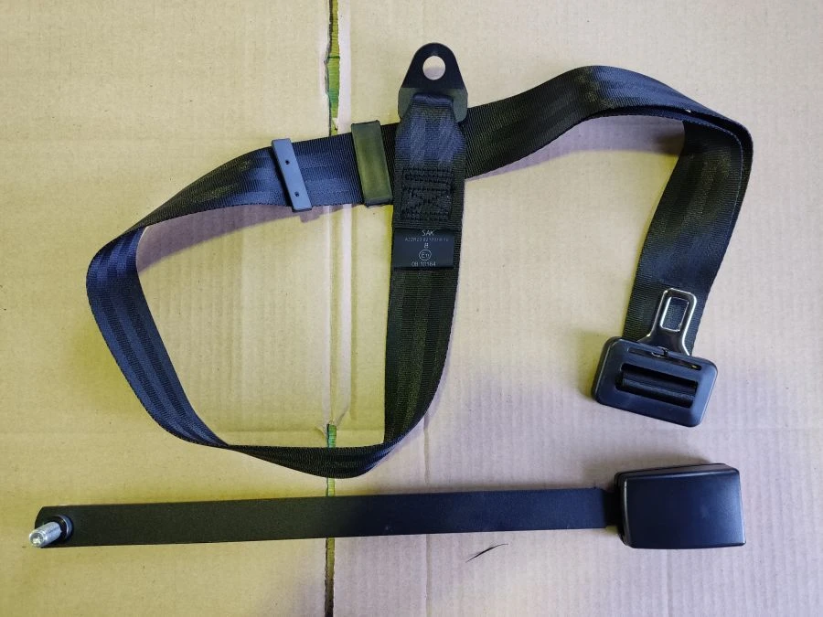 Medium seat belt A22R23.8217018-10