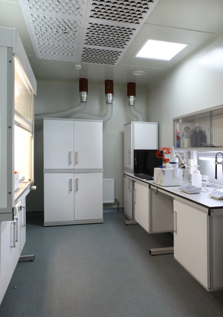 Reagent storage cupboard MSh8pp
