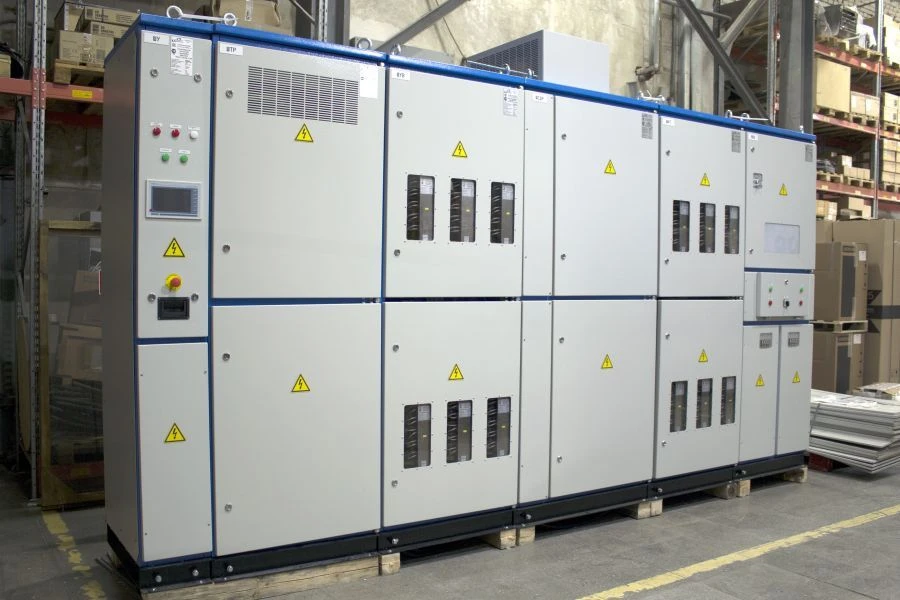 High-voltage frequency converters for soft start of synchronous motors PCSD-V-G