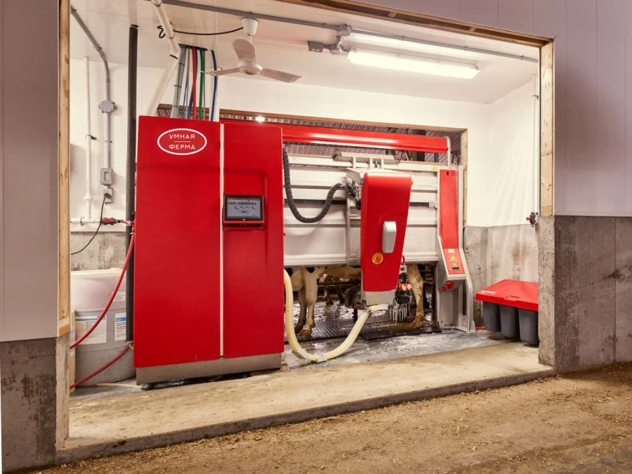 Smart Farm brand robotic milking machine