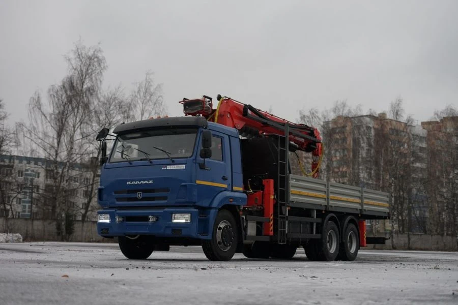 Special-purpose vehicle with hydraulic loading crane of MKMA type on the basis of KAMAZ 65117 and its modifications 64K07N-UL