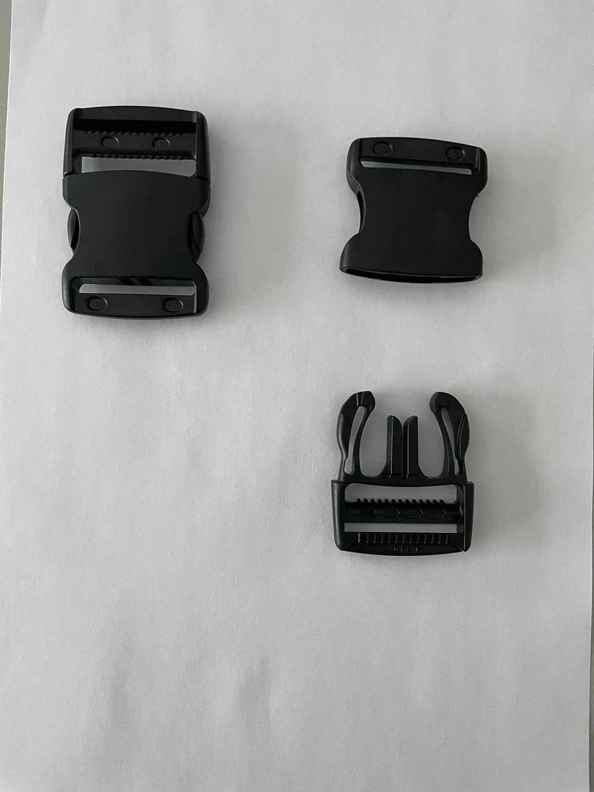 LB40R plastic snap fastener for garments, article number 4464199.