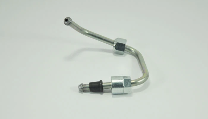 Fourth cylinder injector fuel line A-12-096-04-00-00