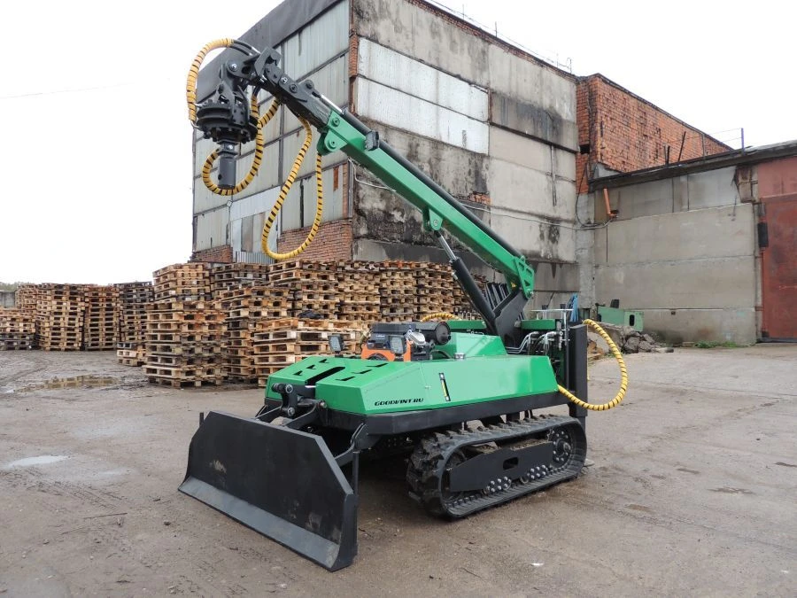 Installation machine for screw piles Good-V TrackMax 2x2