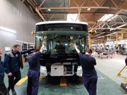 WINDSCREEN GLASS BUS PAZ 422810 NG