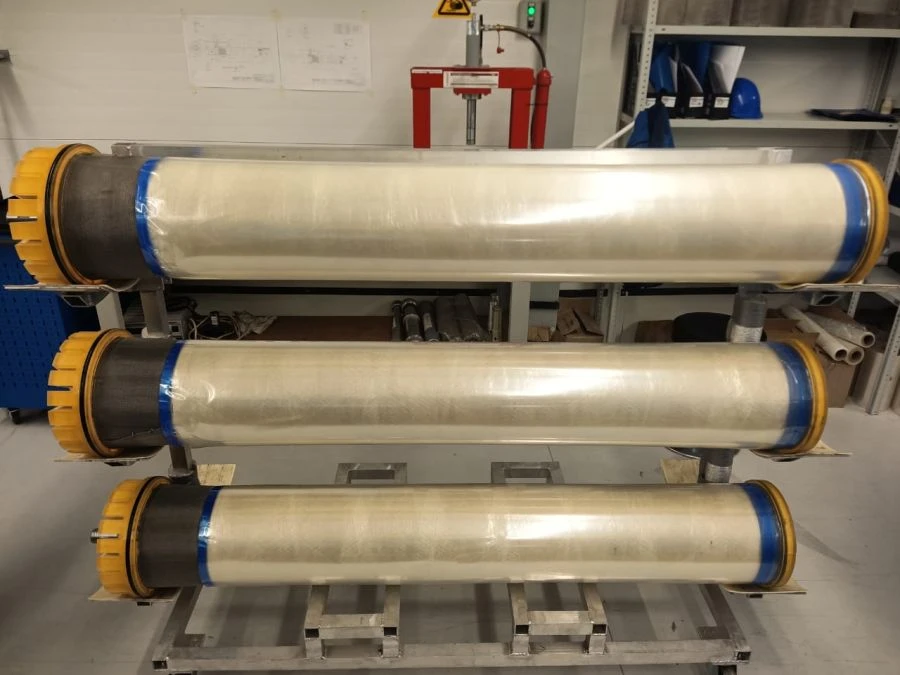 Hollow fibre membrane element PVME