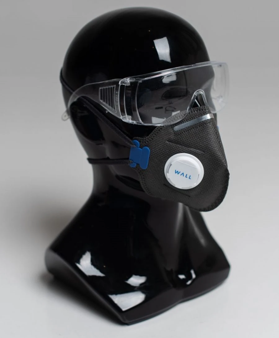 Medical respirator WALL 95CHK NR D FFP2 with exhalation valve, with additional protection against organic gases and vapours.