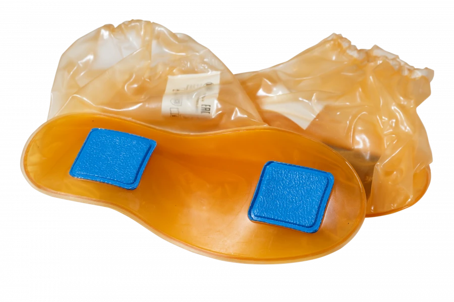 Special additional plastic footwear for protection against radioactive contamination: Covers-N with anti-slip inserts