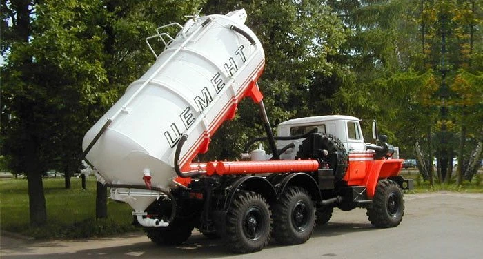 Tank truck for bulk materials BCM-50 on KAMAZ chassis (volume 8 m3)