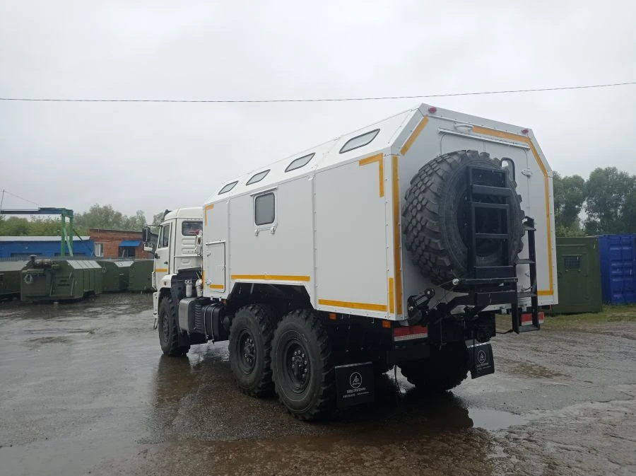 Command and staff vehicle on KAMAZ-43118 chassis (-A5- RR, -RS, -50, -37) Type 47611