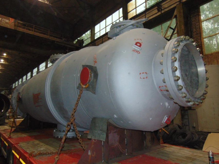 Heat-exchange shell-and-tube apparatus.