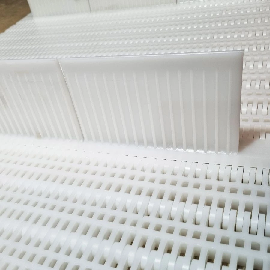 Modular strip ML5010 PE (xx X xx mm; partition height H=x mm with xx mm pitch, edge margin xx mm; POM pin; clips)