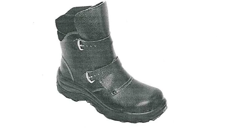 Special footwear for Transneft employees: men's boots BuoM-05, for protection against mechanical effects (with KP underfoot 200)