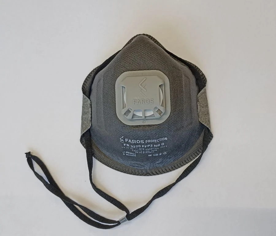 Filtering (respirator) mask with additional protection against gases FR 3220 FFP2 NR D, with exhalation valve