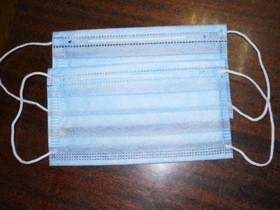 Three-layer medical mask