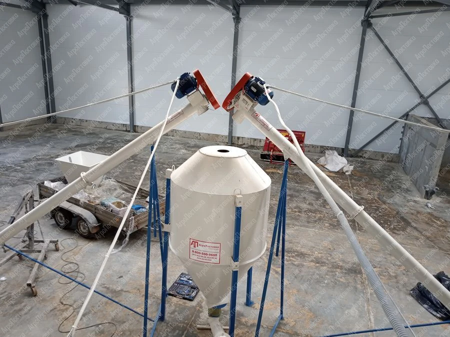 Accumulative product hopper BPN-1,5