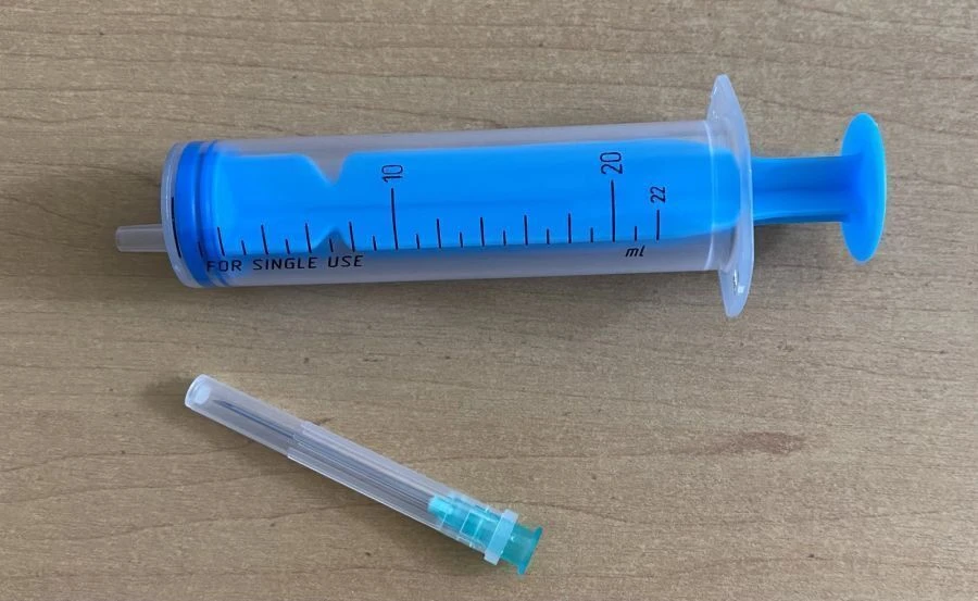 Injection syringe for single use, three-detailed, sterile type "Luer", with needle, in version - 2 A "Luer". with needle, in ver