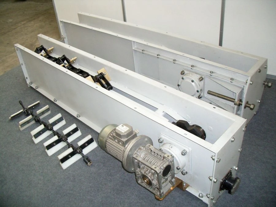 Chain conveyor (scraper chain conveyor) of TC series for mechanical movement of bulk products in stationary conditions