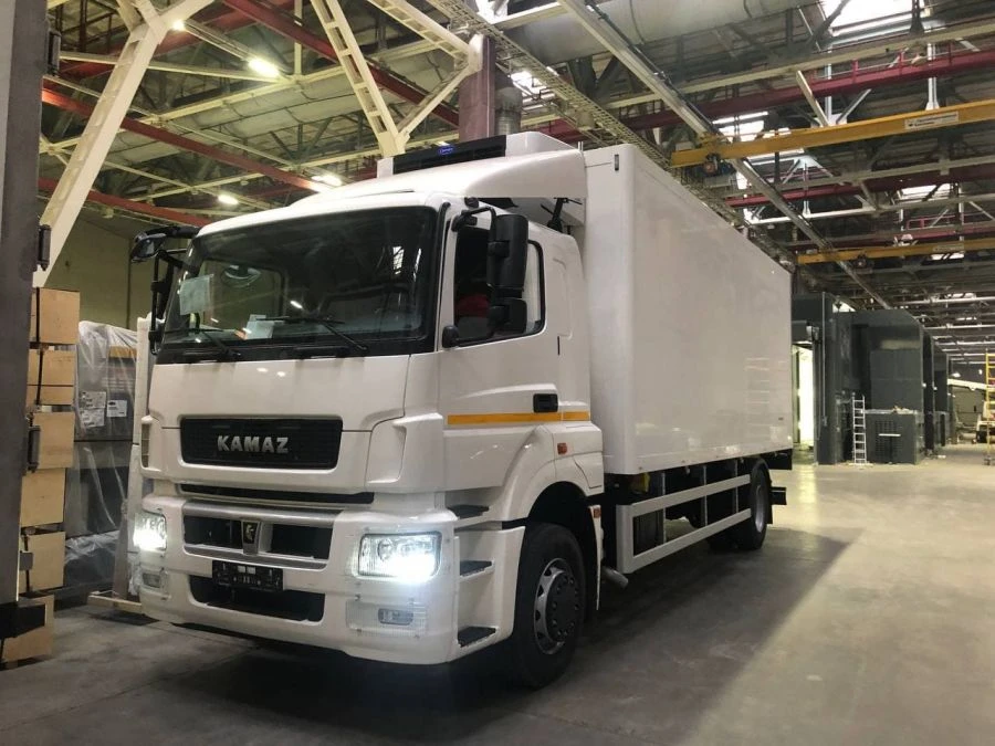 Refrigerator truck with or without hydroboard (hydraulic lift)