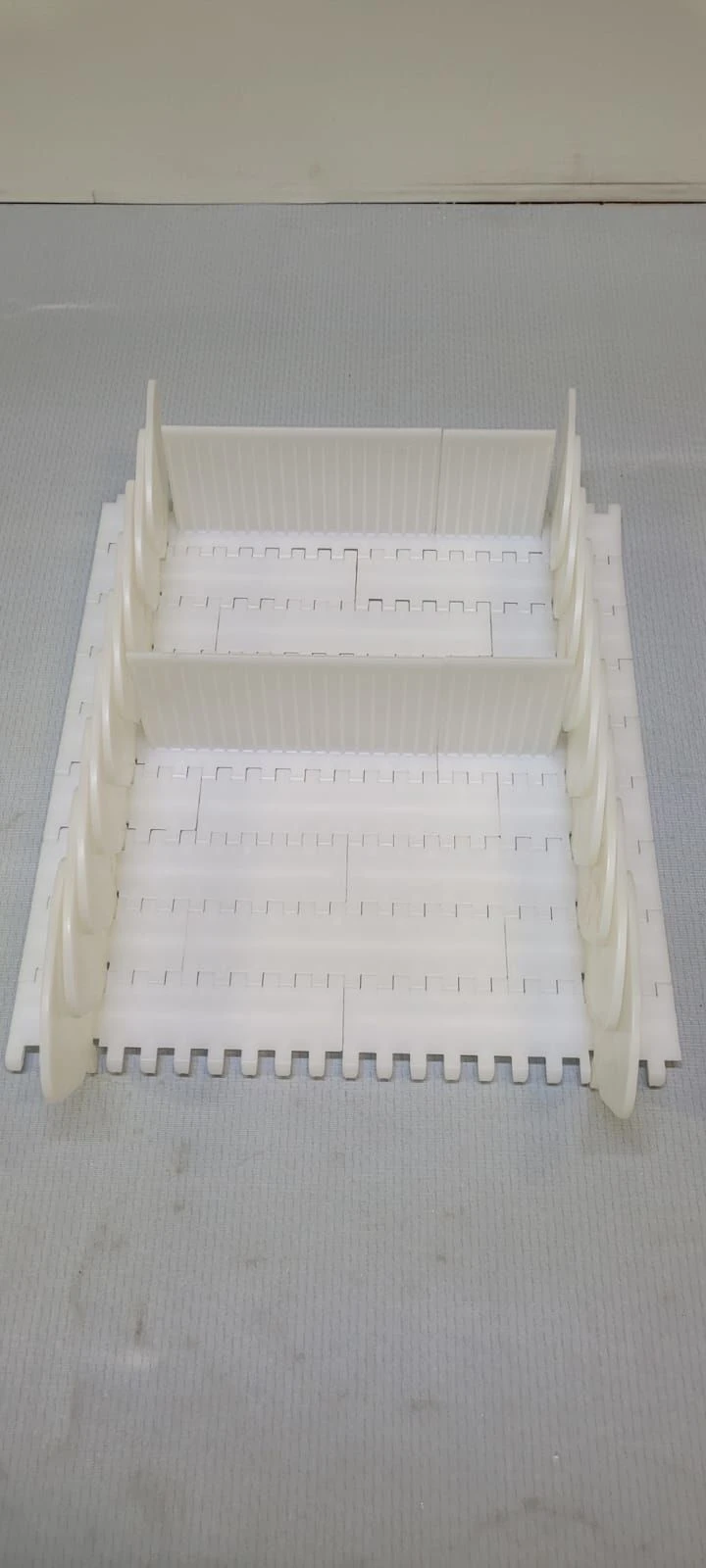 Modular strip ML5088 PE (xx X xx mm; partition height H=xx mm with xx mm spacing; side stop H=xx mm, edge distance x
