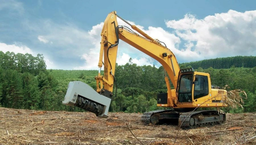 Industrial excavator mulcher Roxton