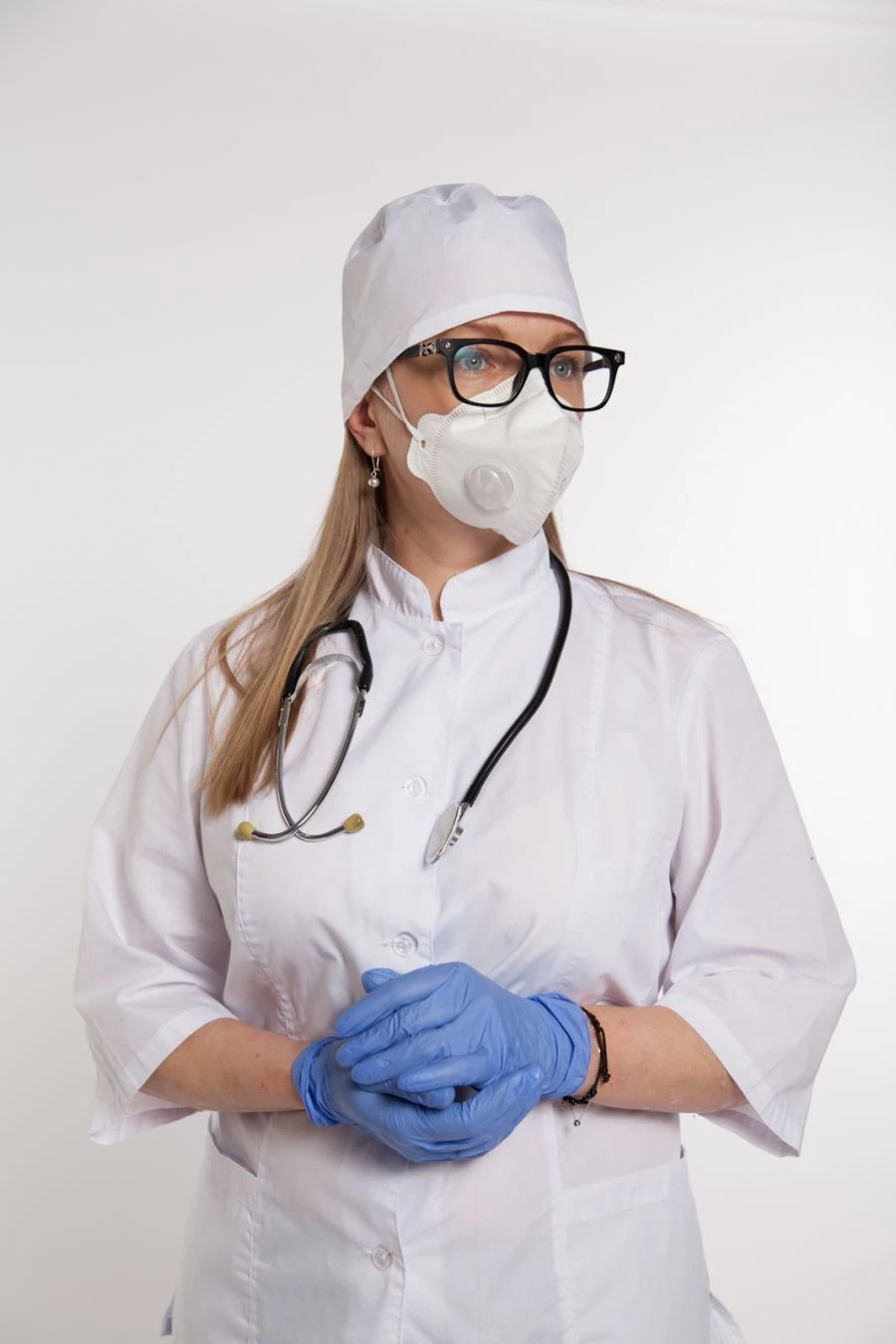 Reusable medical protective respirator mask "MIRA" in MMK2 and MMK3 versions.