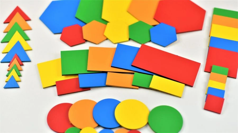 Set of plane geometrical forms (50 pcs)