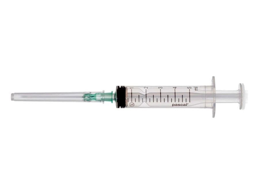 Luer type sterile single-use three-component injection syringe of 5ml nominal capacity with 21G x 1 needle.