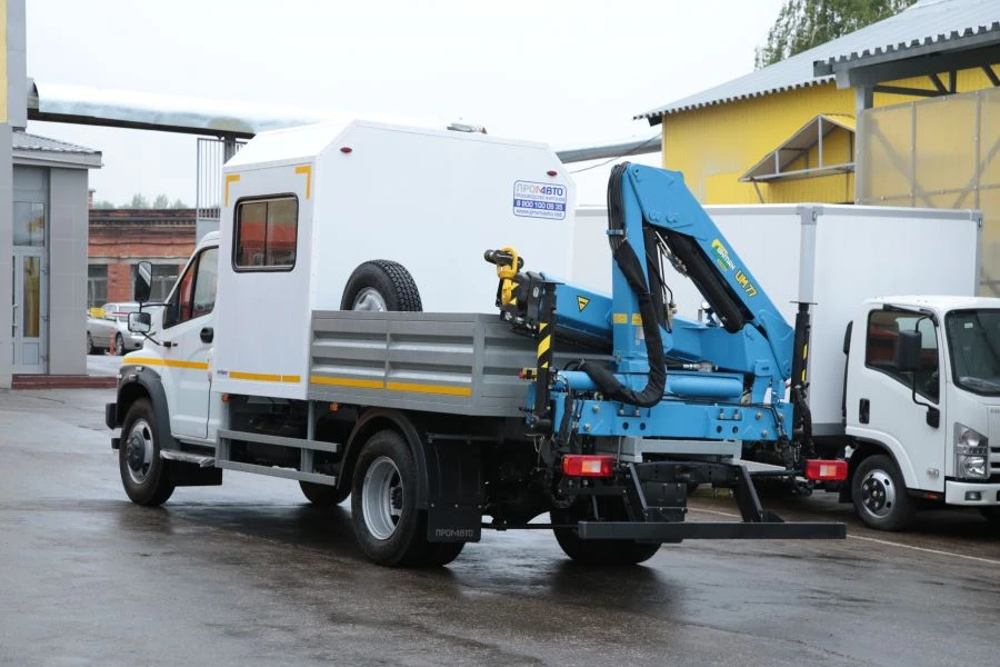 Trucks of modifications 5759AF-1 with CMU, 5759AF-2 with CMU, 5759AF-3 with CMU on the basis of GAZ chassis of modifications C41