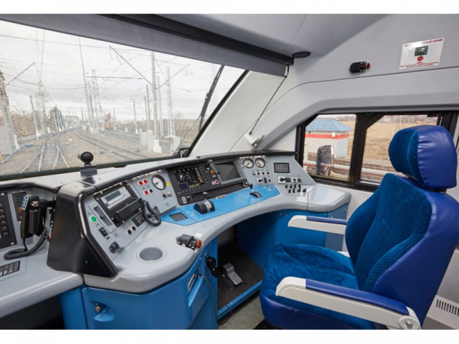 Integrated system of control and diagnostics of electric trains