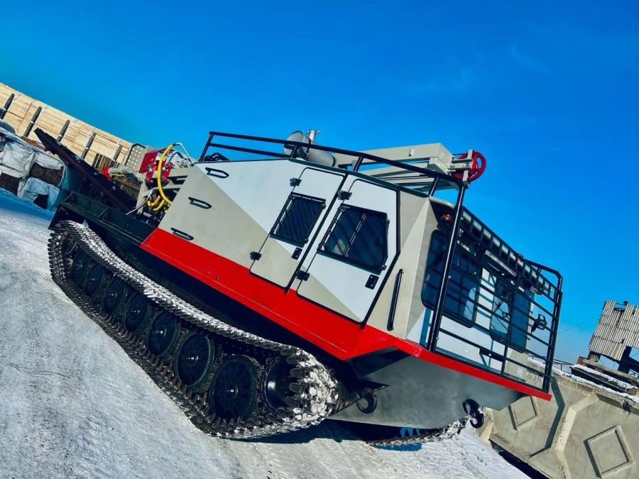 Transport caterpillar all-terrain vehicle TGV-7-B (with drilling rig)