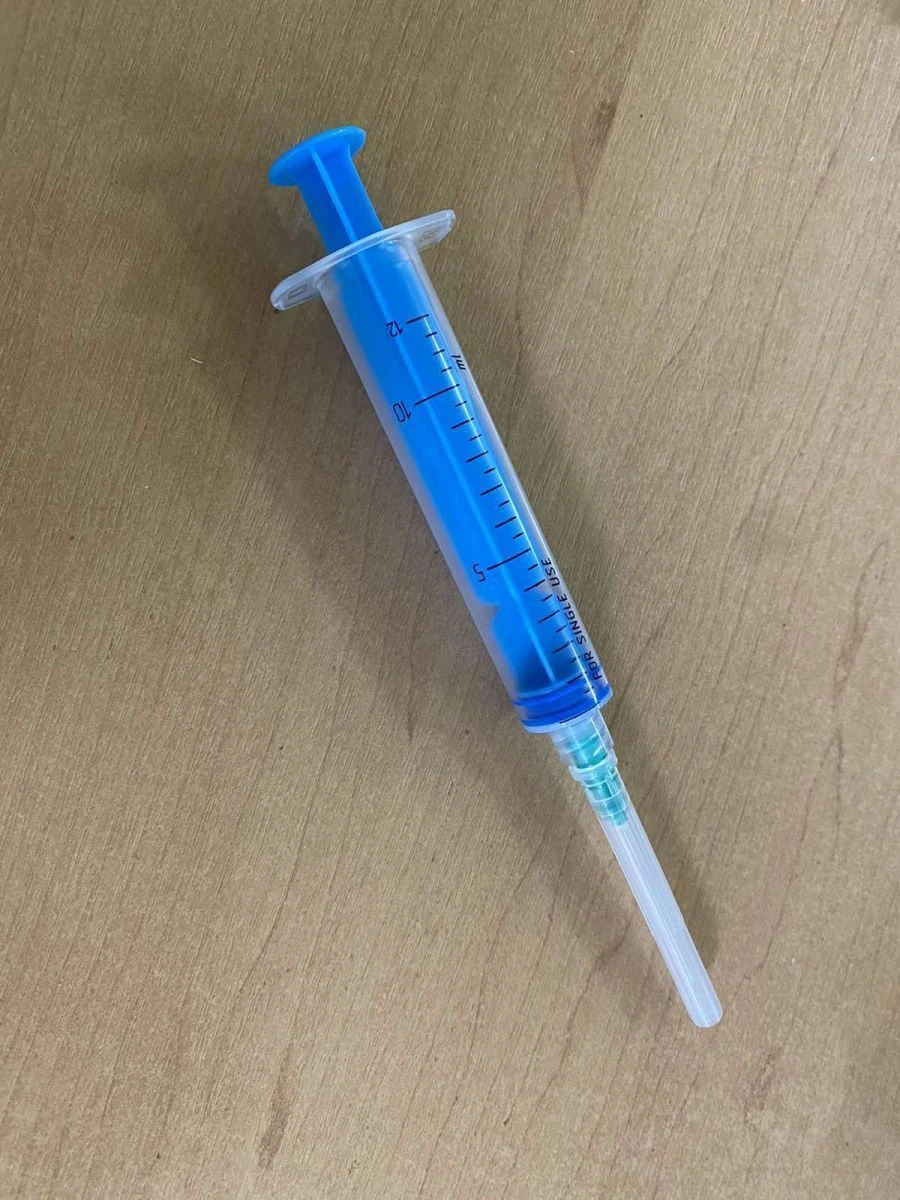 Injection syringe, single-use, three-detailed, sterile, "Luer Lok" type, with needle, in version - 8A "Luer Lok". with needle, v